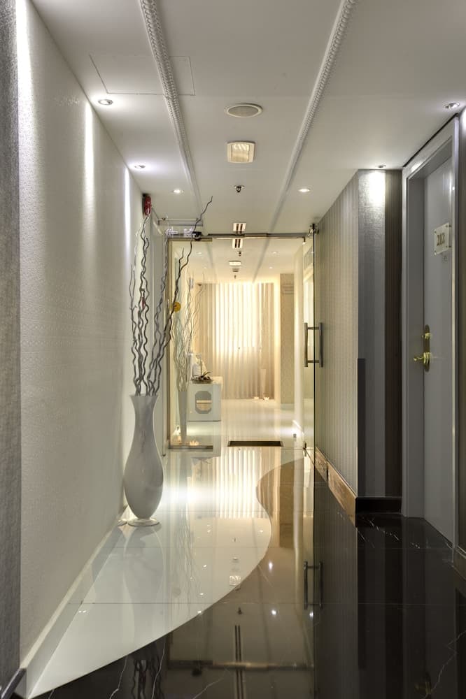 Broadway Hotel photo 4