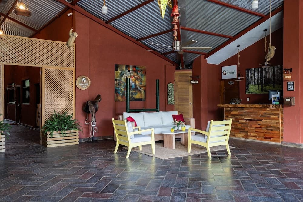 Hotel El Establo