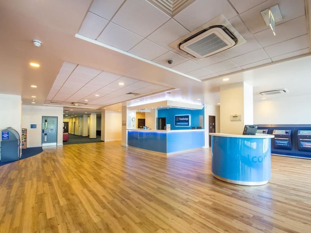 Travelodge Gatwick Airport Central photo 4