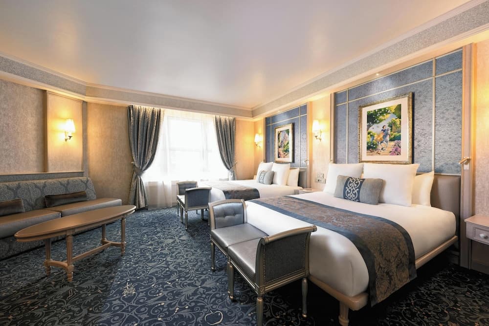 Disneyland® Hotel photo 9