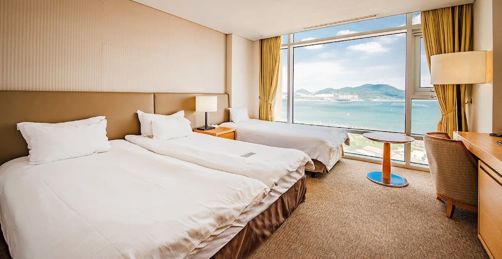 The Ocean Hotel photo 2