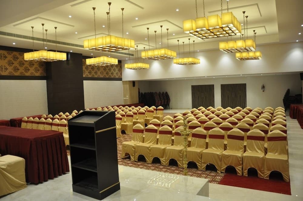 Hotel Ganpat Grand, Palani photo 8