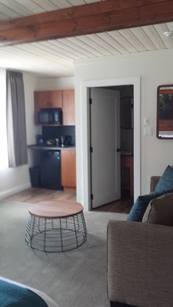 Riverside Inn photo 9