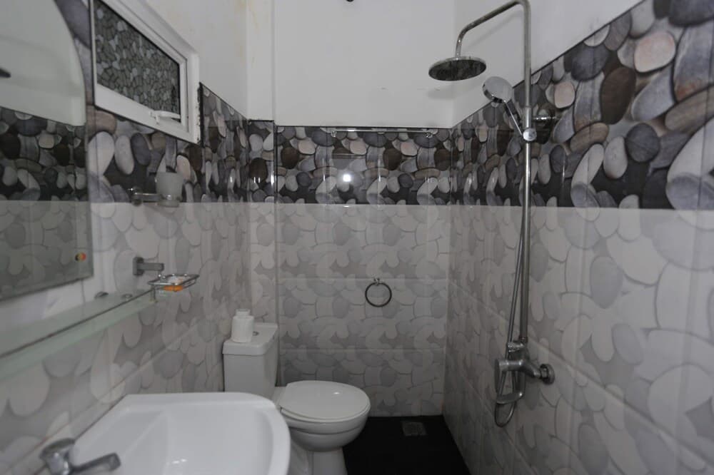 Araliya White House photo 2