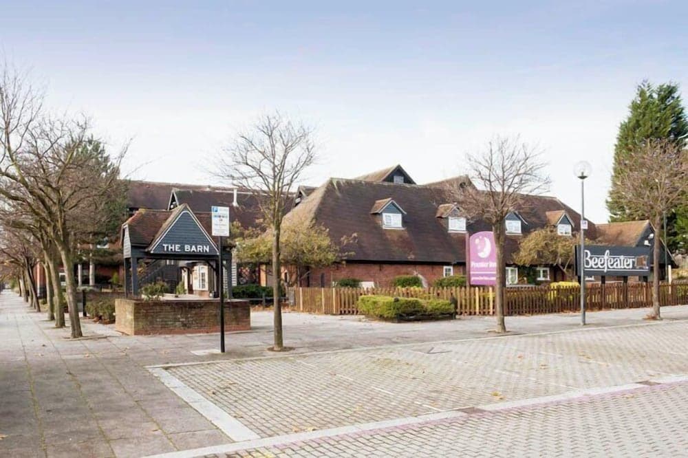 Premier Inn Milton Keynes Central - Xscape photo 8