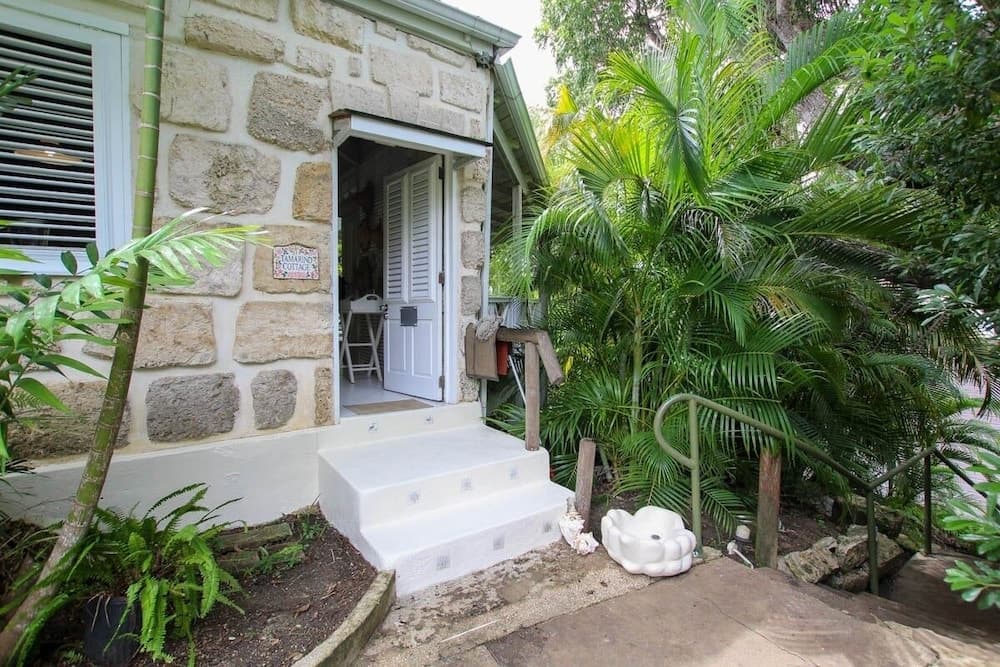 Charming 2-Bed Cottage By Beach by BSL Rentals photo 6