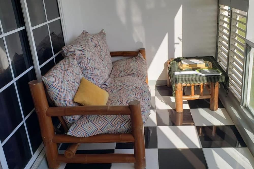 Oceanview 1-bed Apt w/ Pool, Bar & Beach Access photo 9