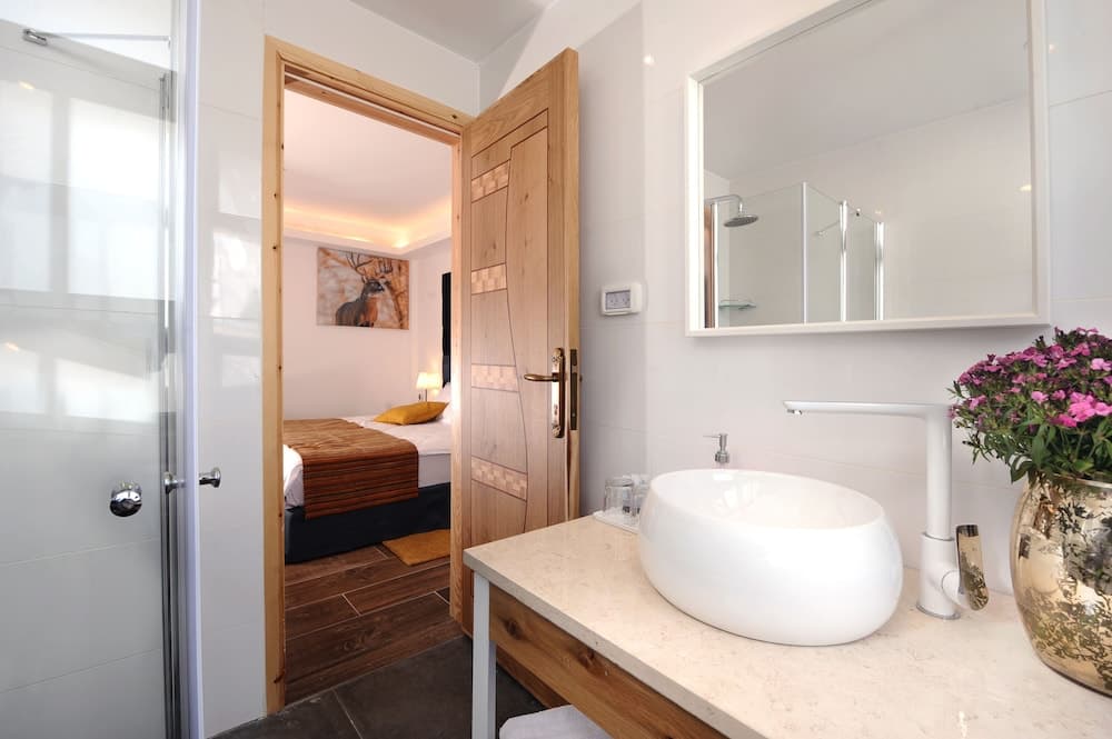 Boutique Hotel by Tzukim photo 4