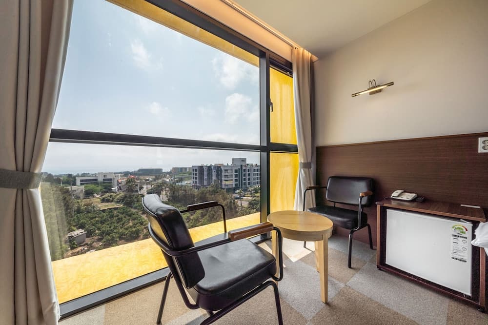 Sunrise Hotel Jungmun photo 5