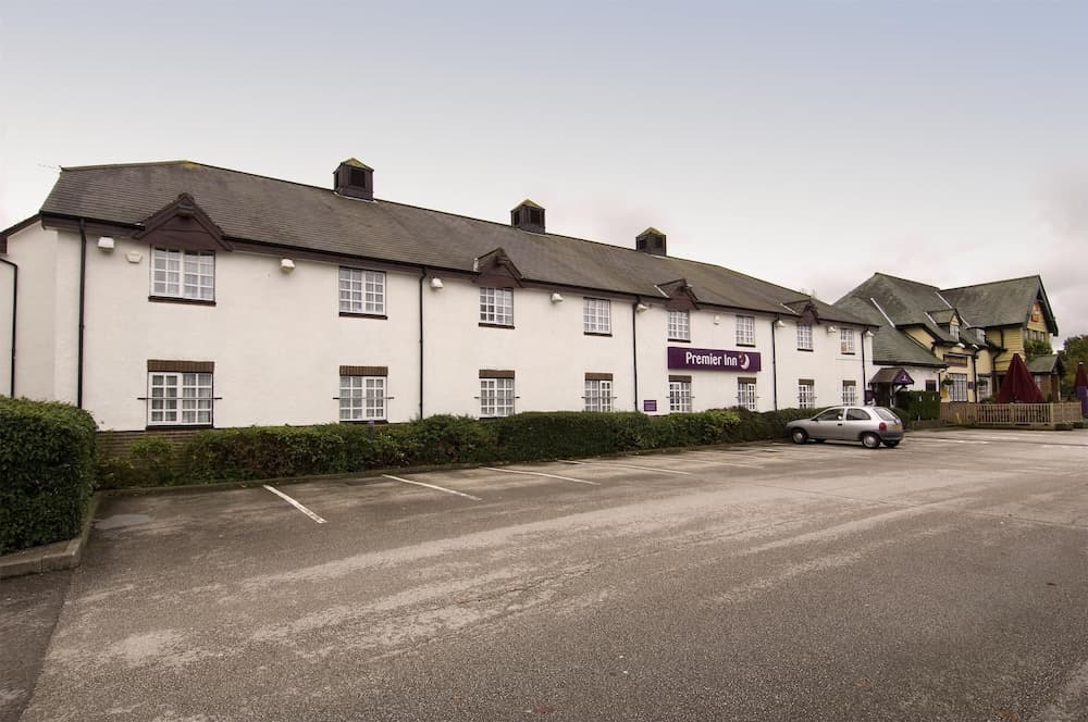 Premier Inn Wirral - Greasby photo 6