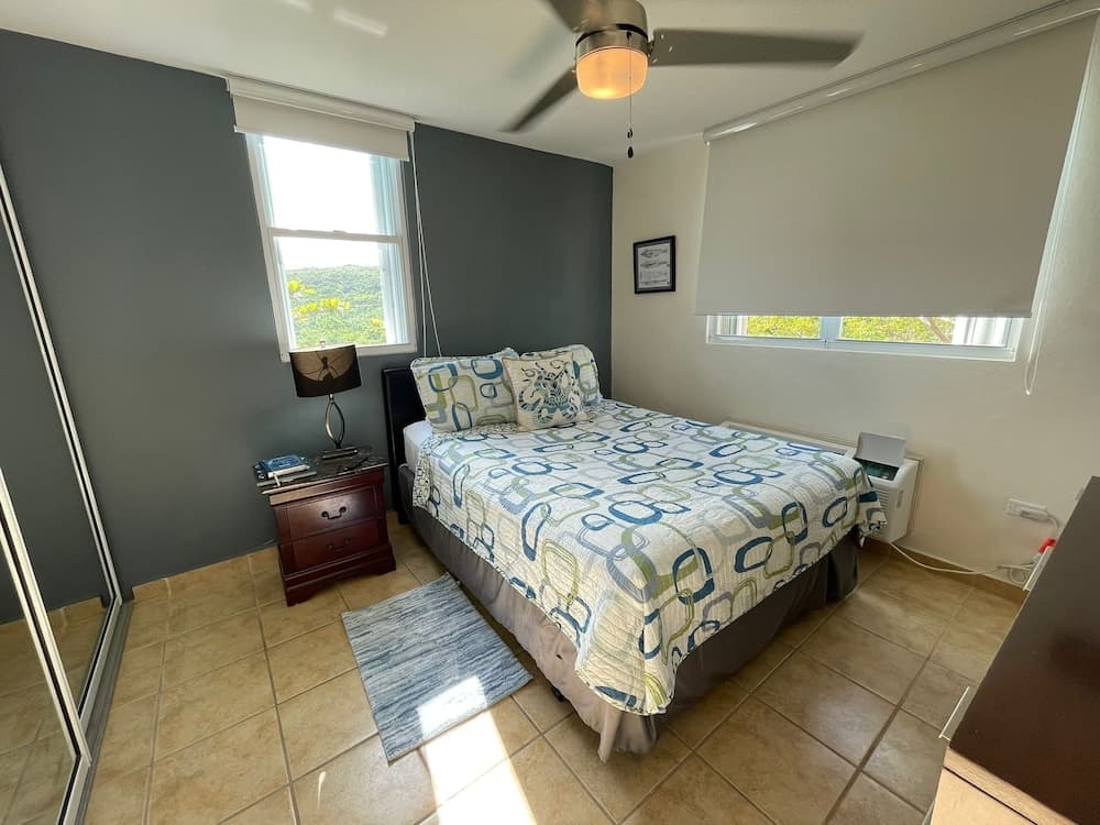 506 Ocean & Marina Views 3 Bed 2 Bath photo 7