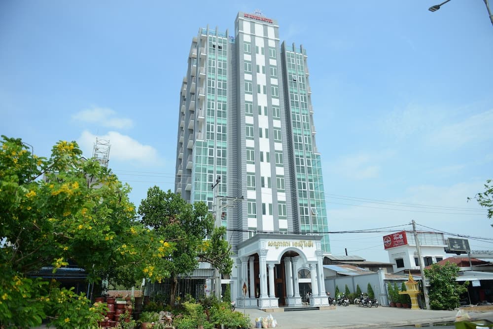 KC River Hotel