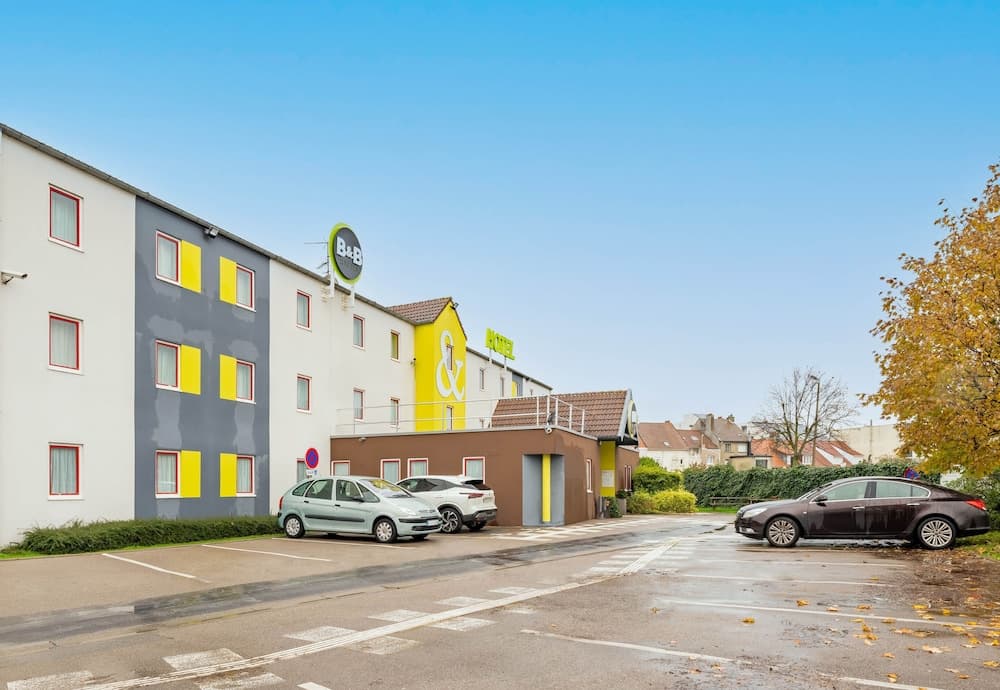 B&B HOTEL Calais Centre Saint-Pierre photo 3