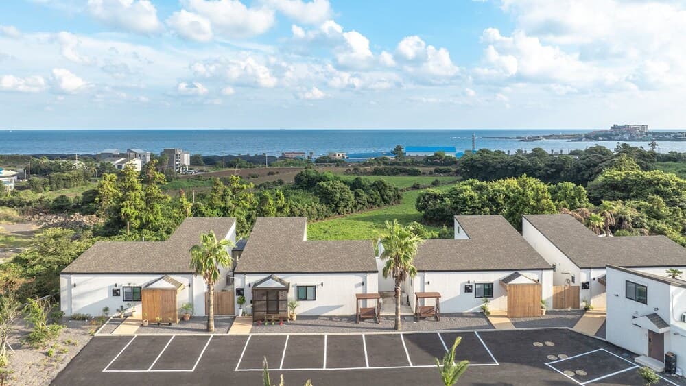 Jeju Stay Eden Dokche Poolvila Pension