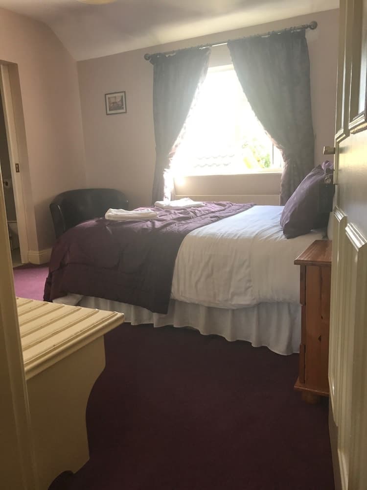 Clare Manor photo 9