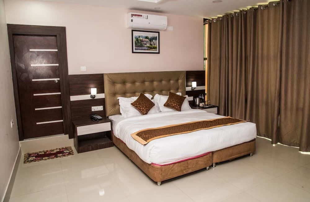 Hotel Gajur Palace photo 8