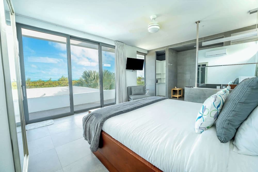 Vacation Villa, Oceanview and Hotel Amenities v1