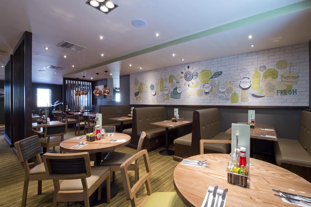 Premier Inn Addlestone photo 4