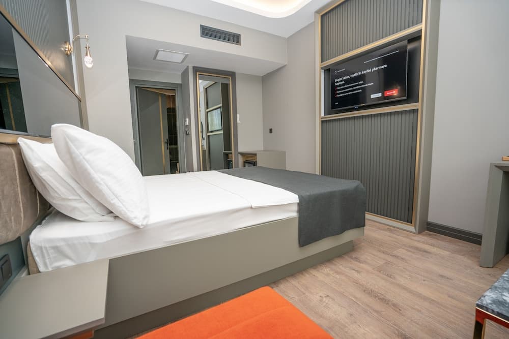 216 Ruby Suite photo 2