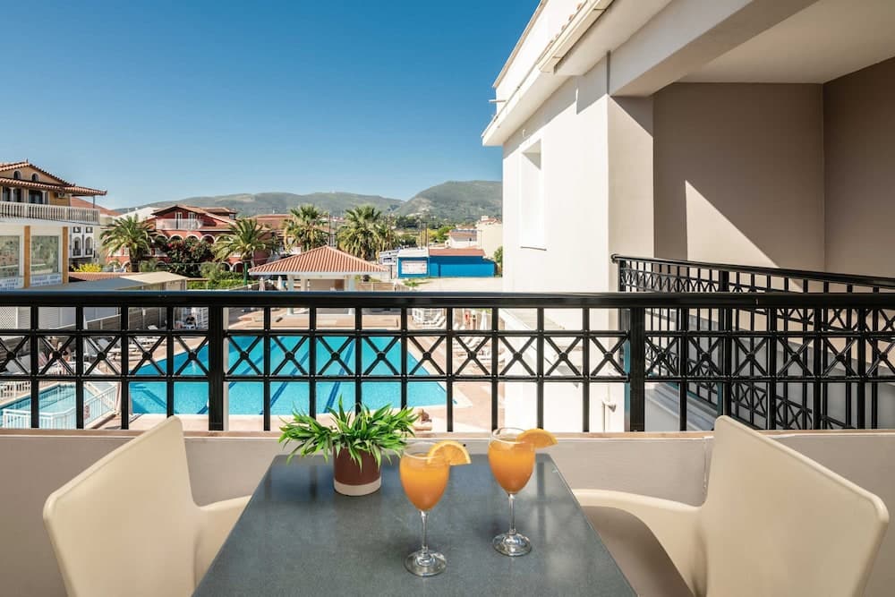 Karras Hotel photo 4