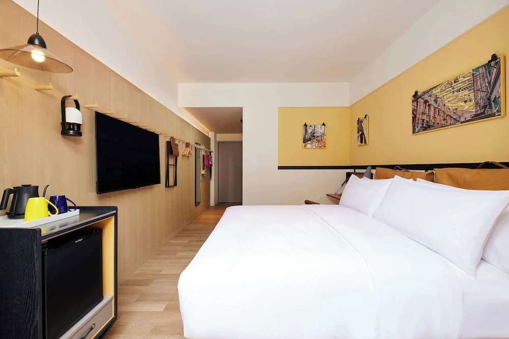 Moxy Shanghai Putuo photo 5