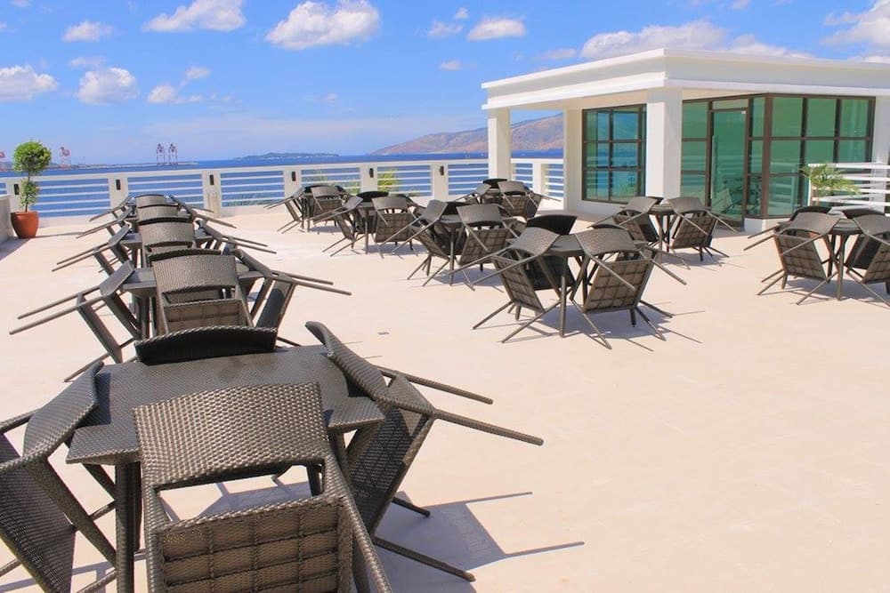 Terrace Hotel Subic Bay photo 2