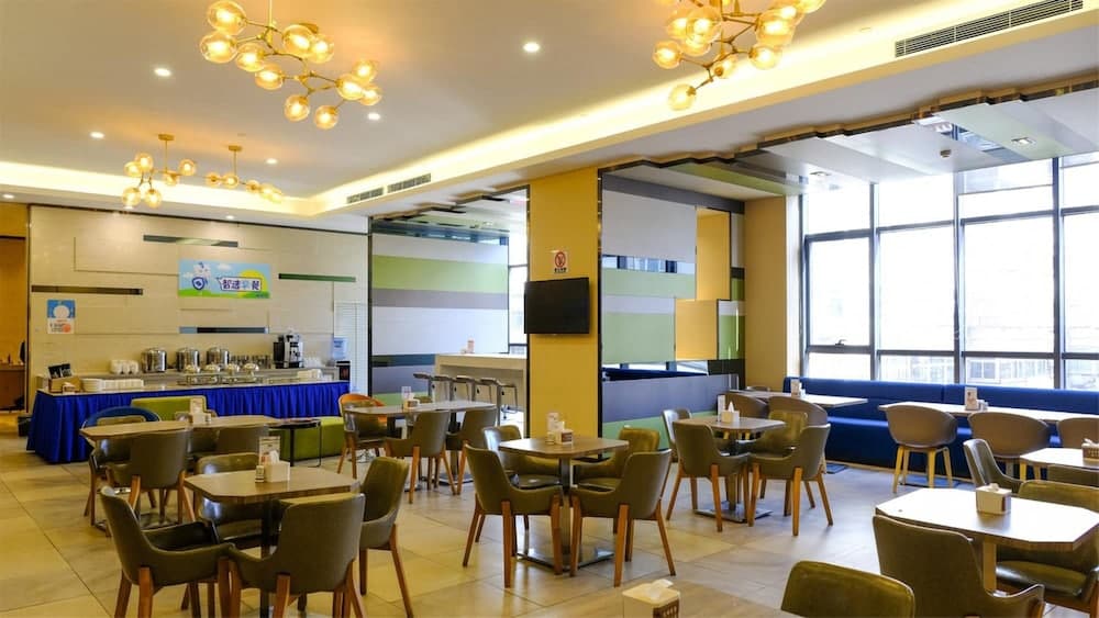 Holiday Inn Express Zhangjiakou Park View photo 2