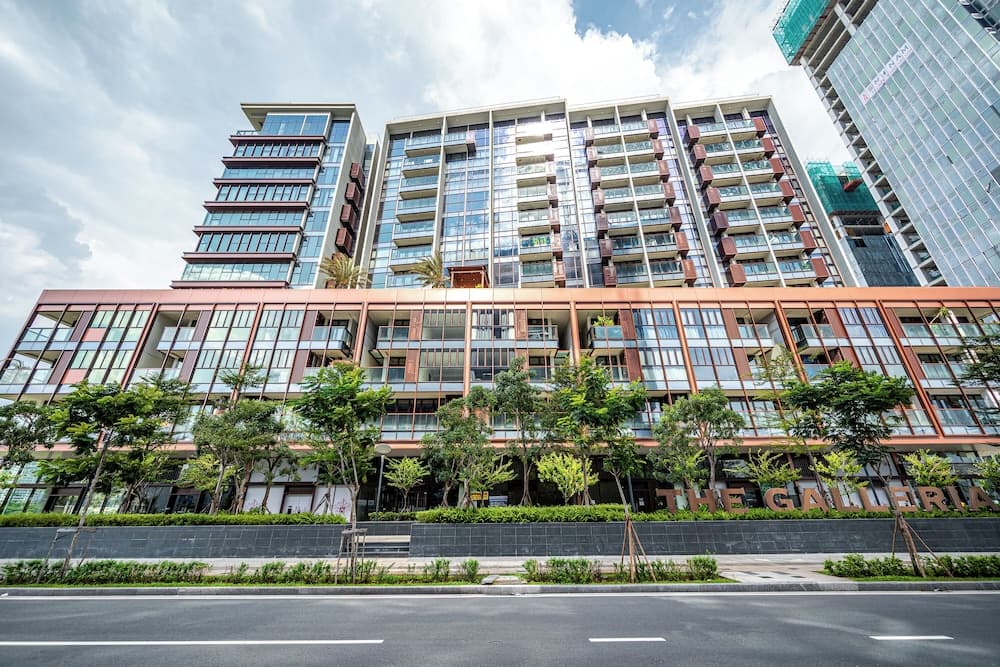 Metropole Luxury Riverside Apartment photo 8