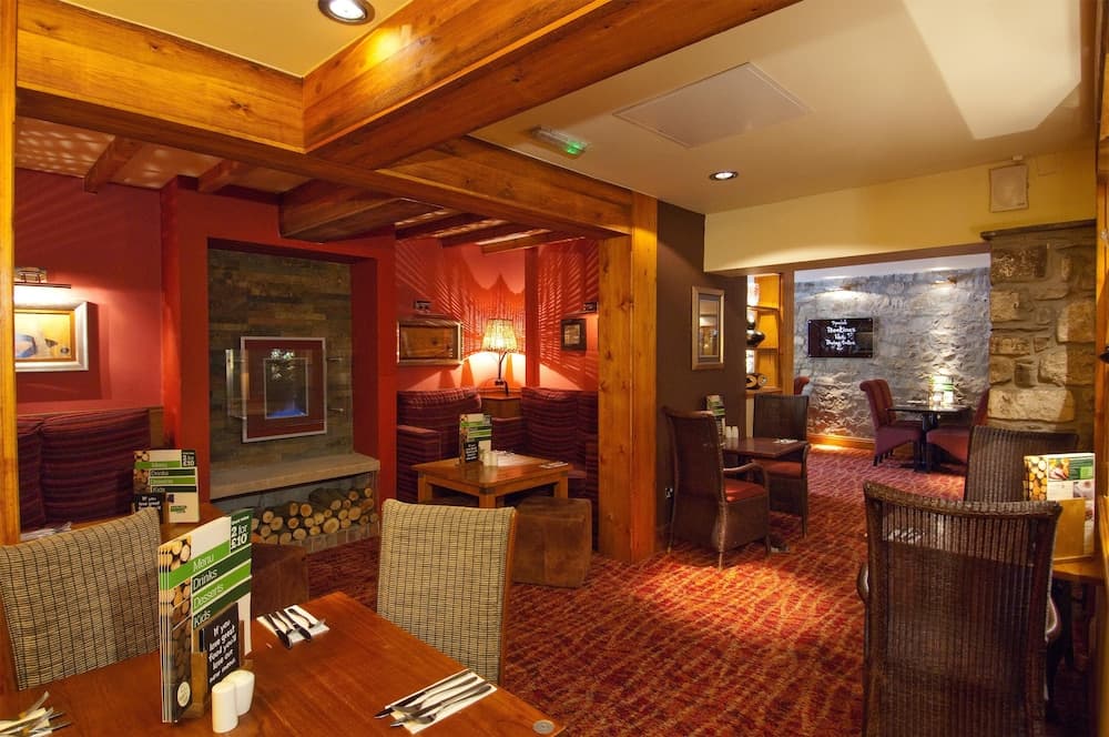 Premier Inn Cwmbran photo 9