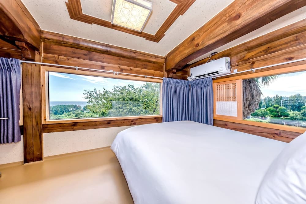 Jeju Hanok Hotel Hallagung photo 4