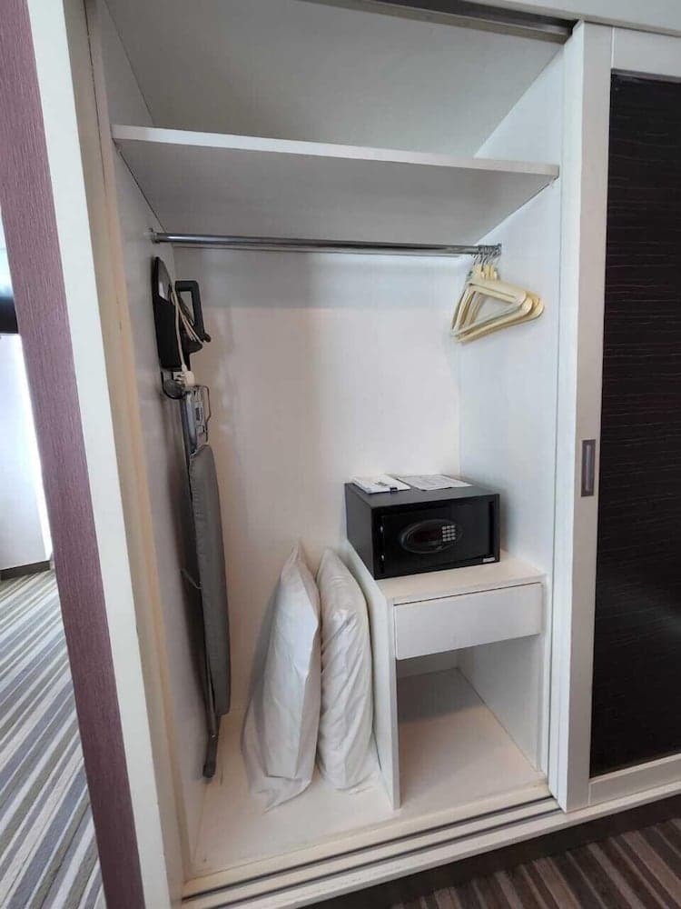 Hotel Capital photo 5