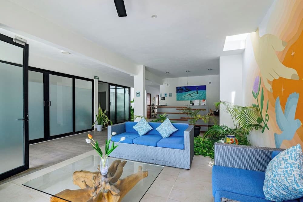 lounge