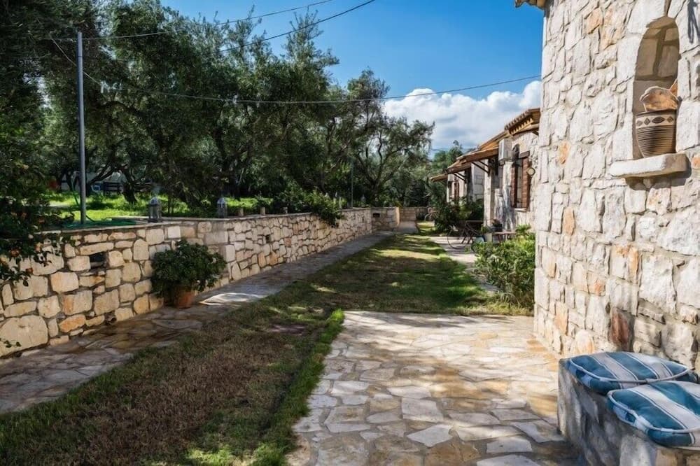 Kavos Psarou Villas photo 3