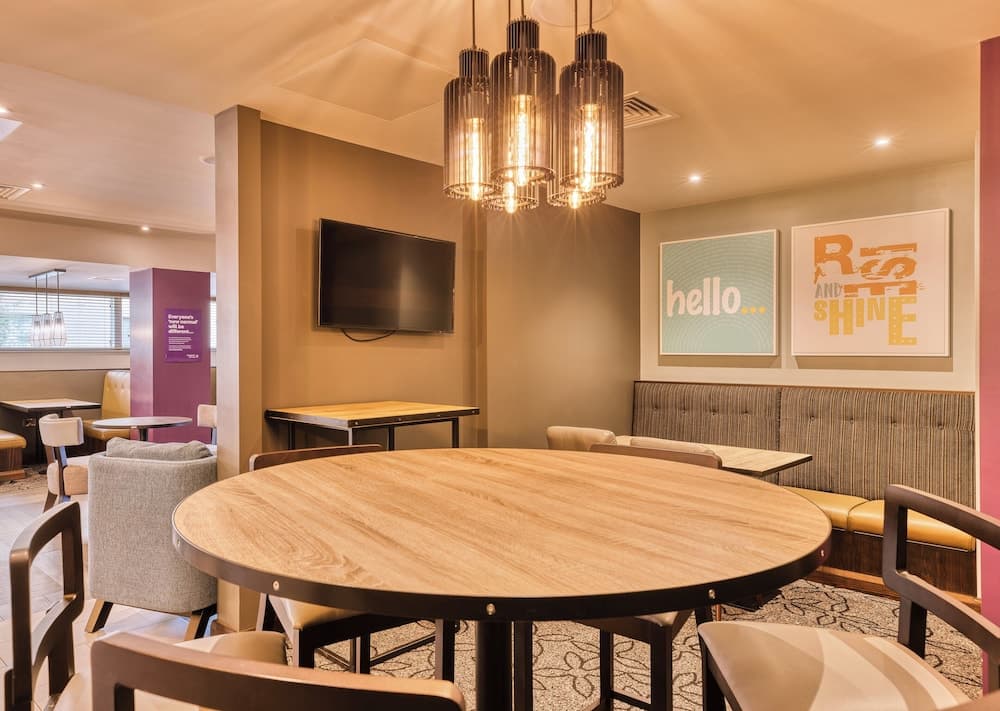 Premier Inn Oxford Botley photo 9