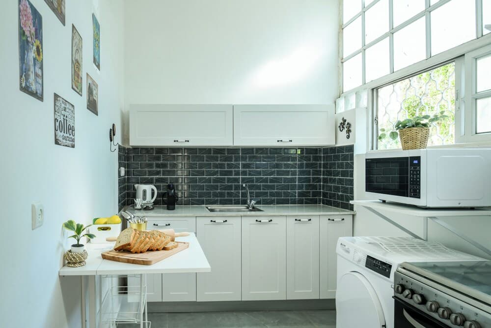 Charming 2BR in Haifa by Sea N' Rent photo 5