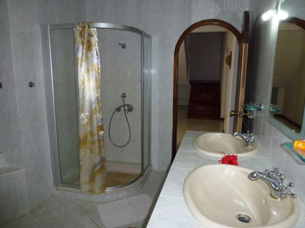 Chez Muriel Guest House photo 4