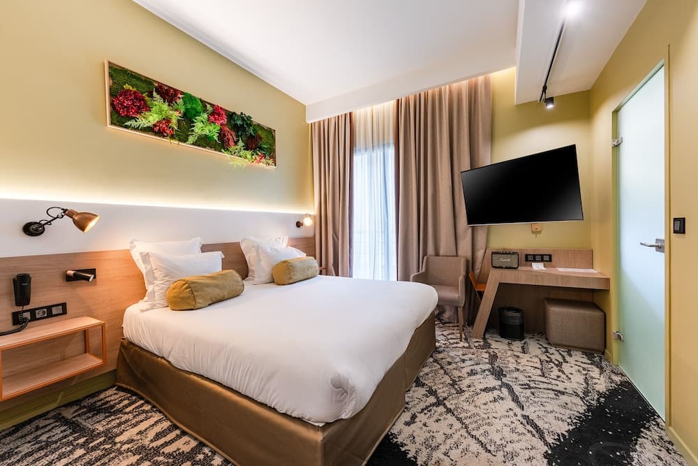 hotel room