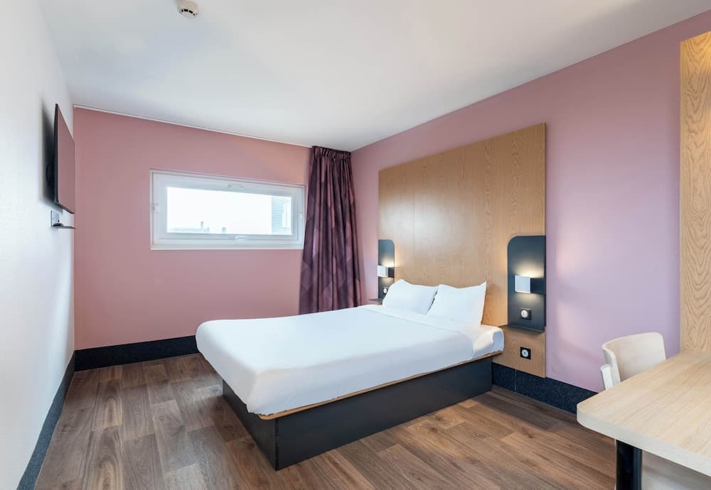 B&B HOTEL Lille Roubaix Campus Gare photo 4