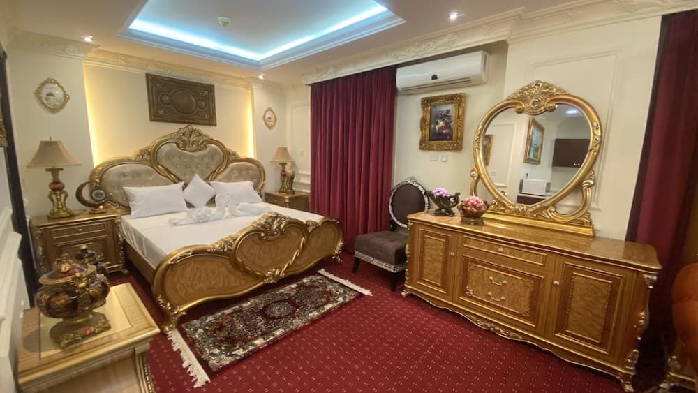 Majestic Hotel photo 4
