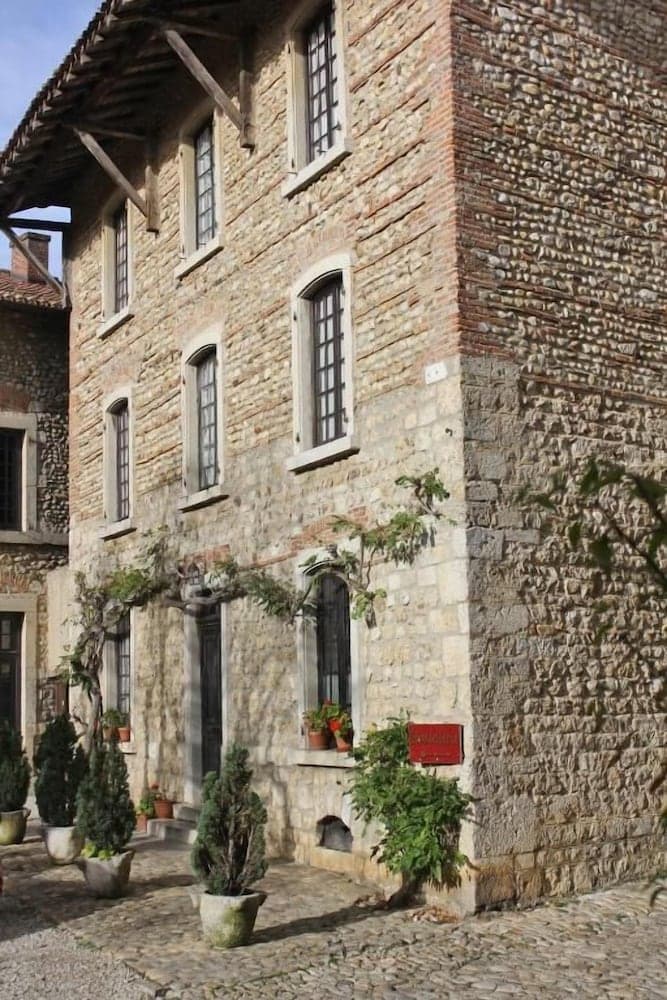 Hostellerie de Pérouges photo 7
