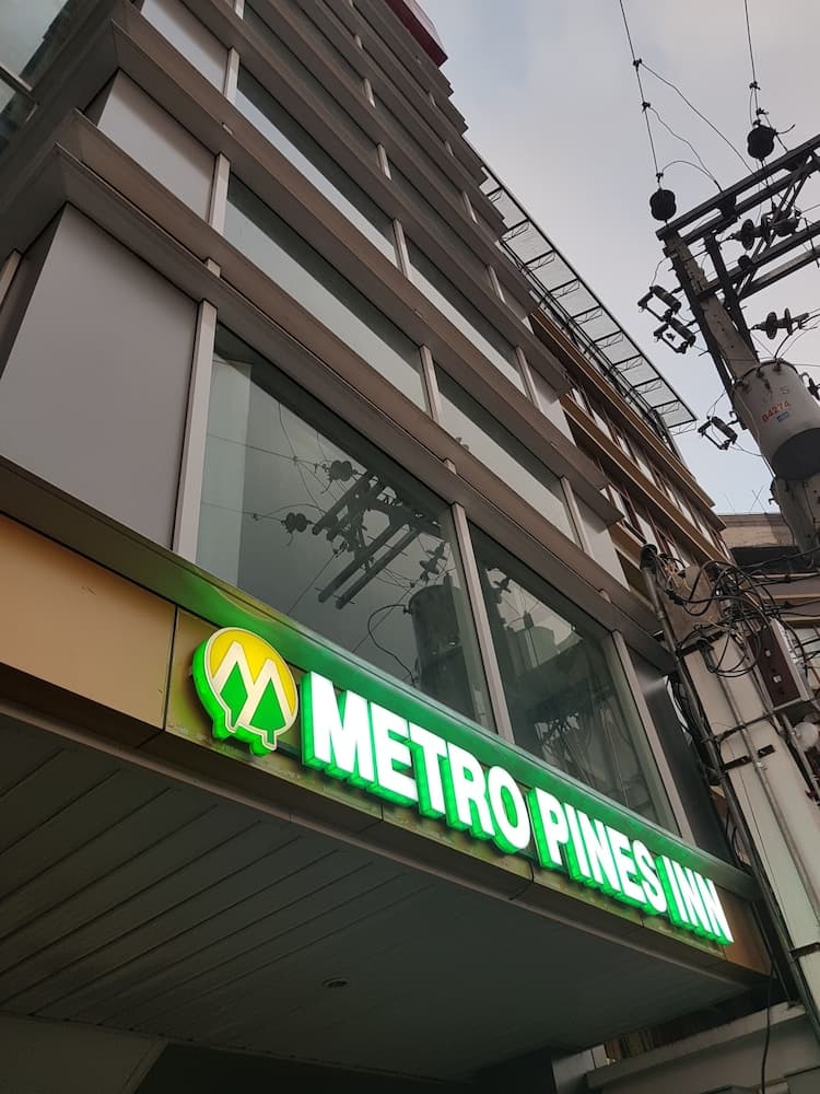 Metro Pines Inn