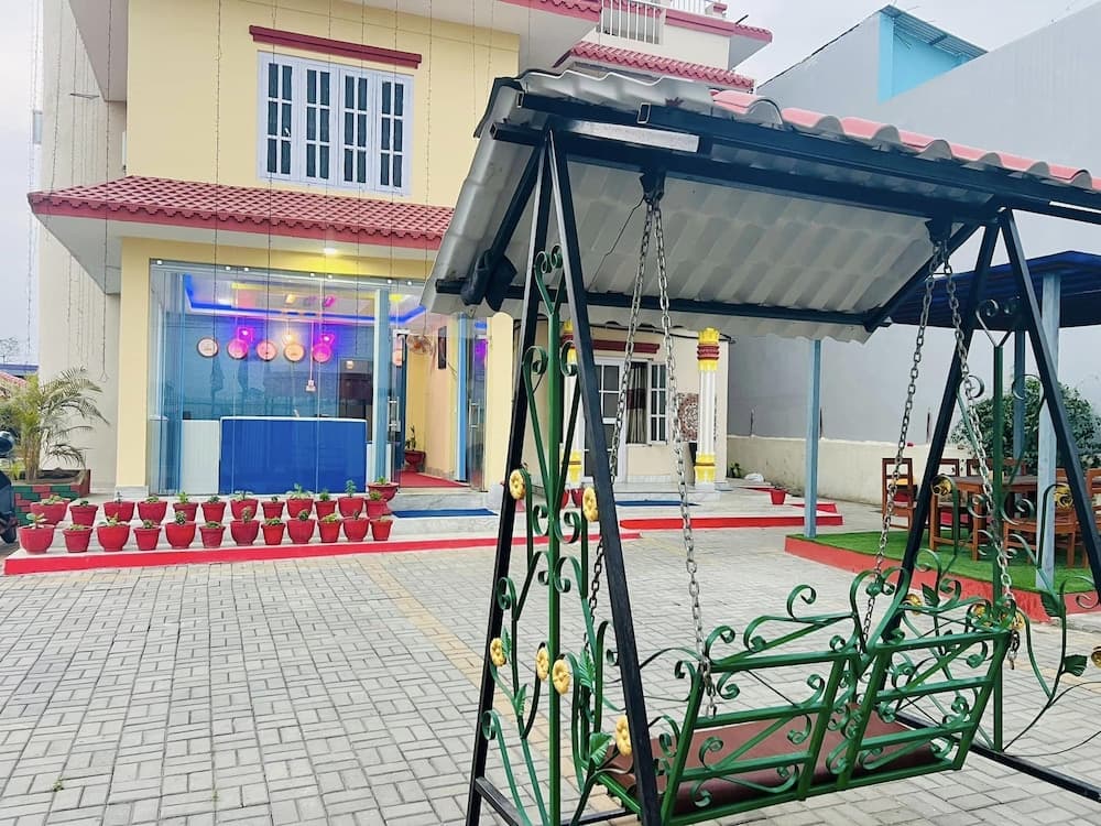 Hotel Kavya Inn Chitwan photo 9