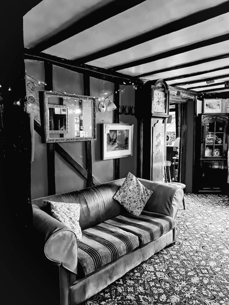 The Four Horseshoes photo 4