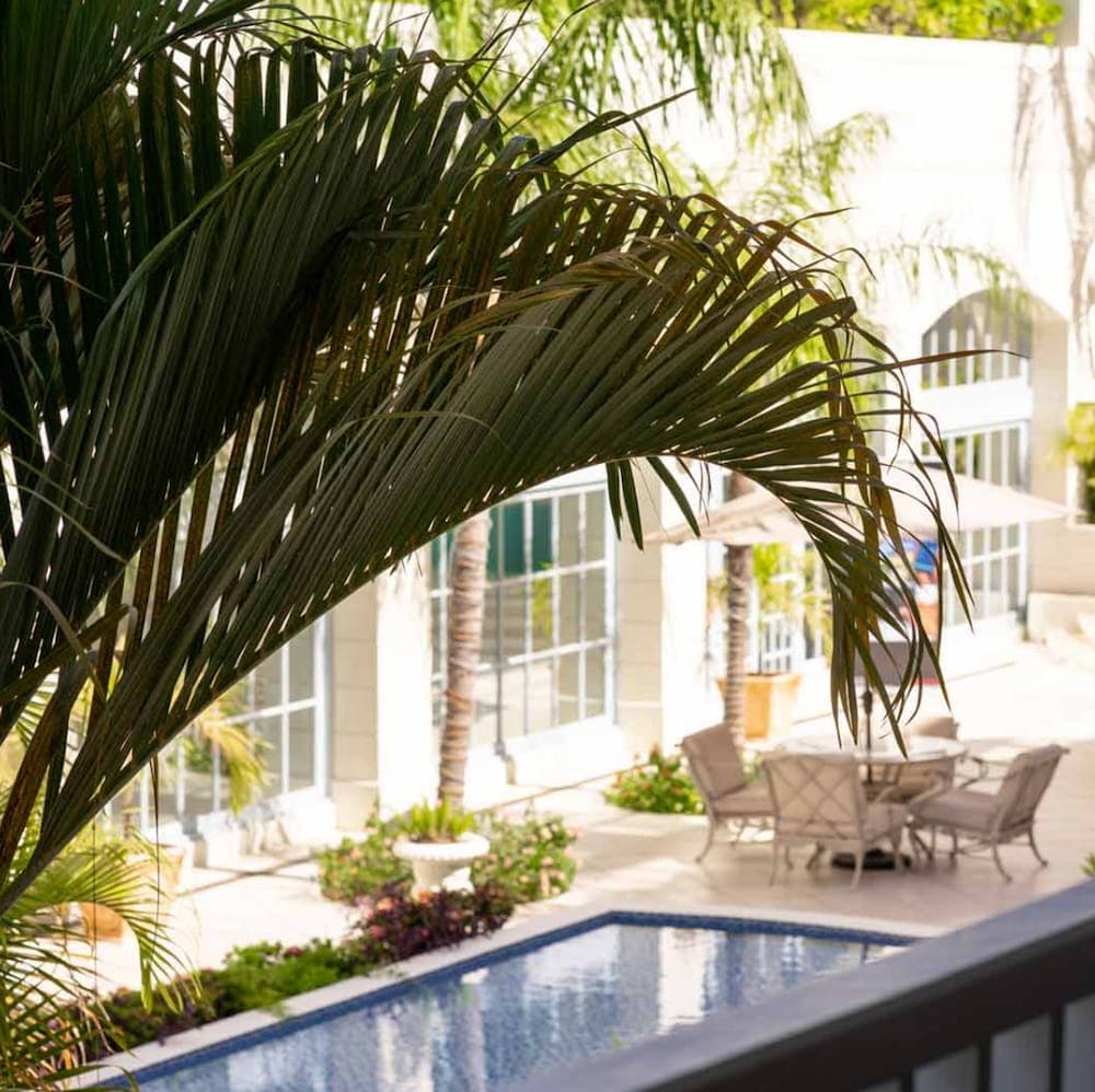 Savannah Beach Club Hotel photo 2