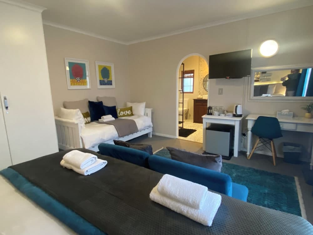 Dolphin Circle B&B photo 2