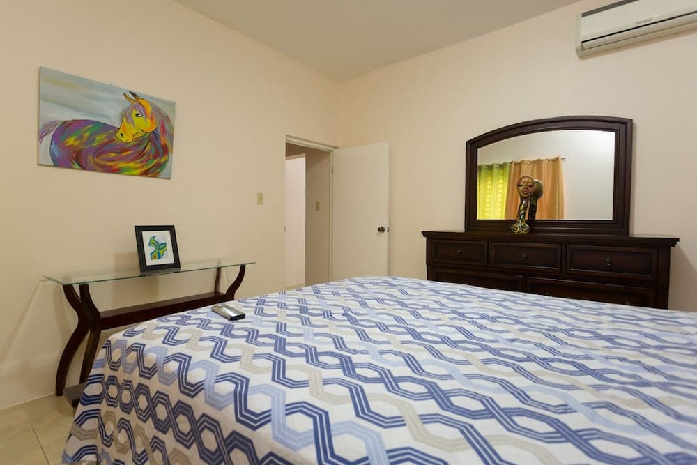 The Embassy Luxury Apt Crystal Towers II photo 7