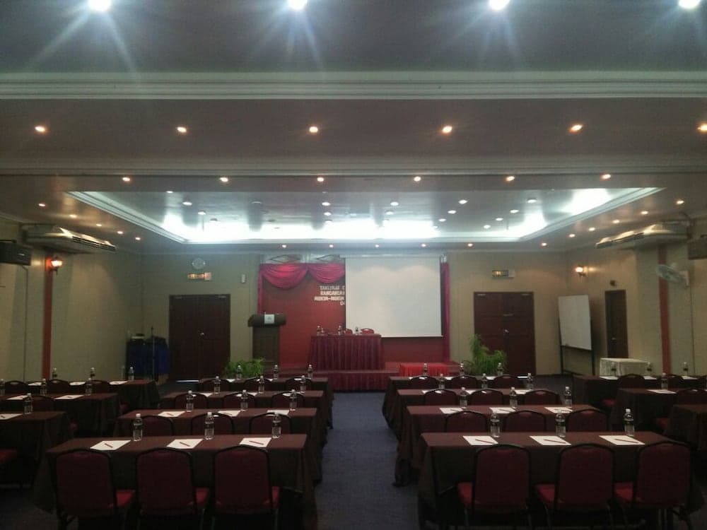 meeting & event spaces