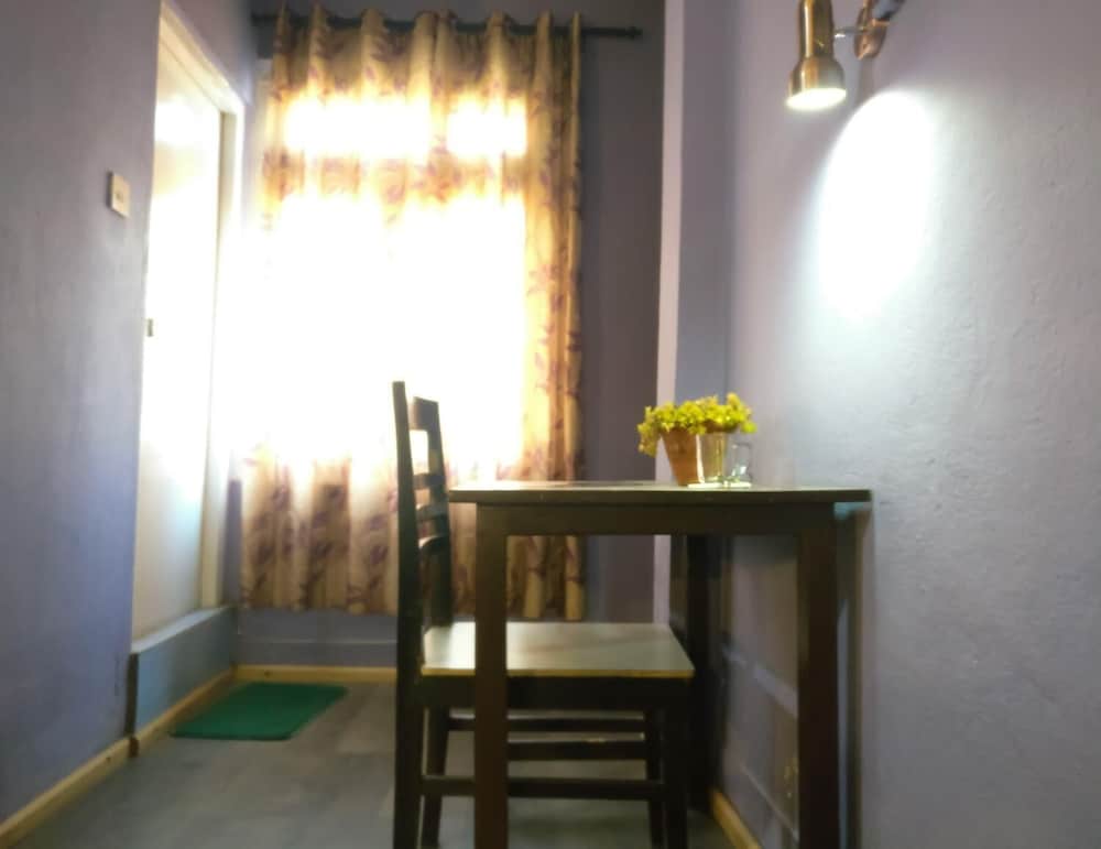 Sun Apartment & Guest House photo 8