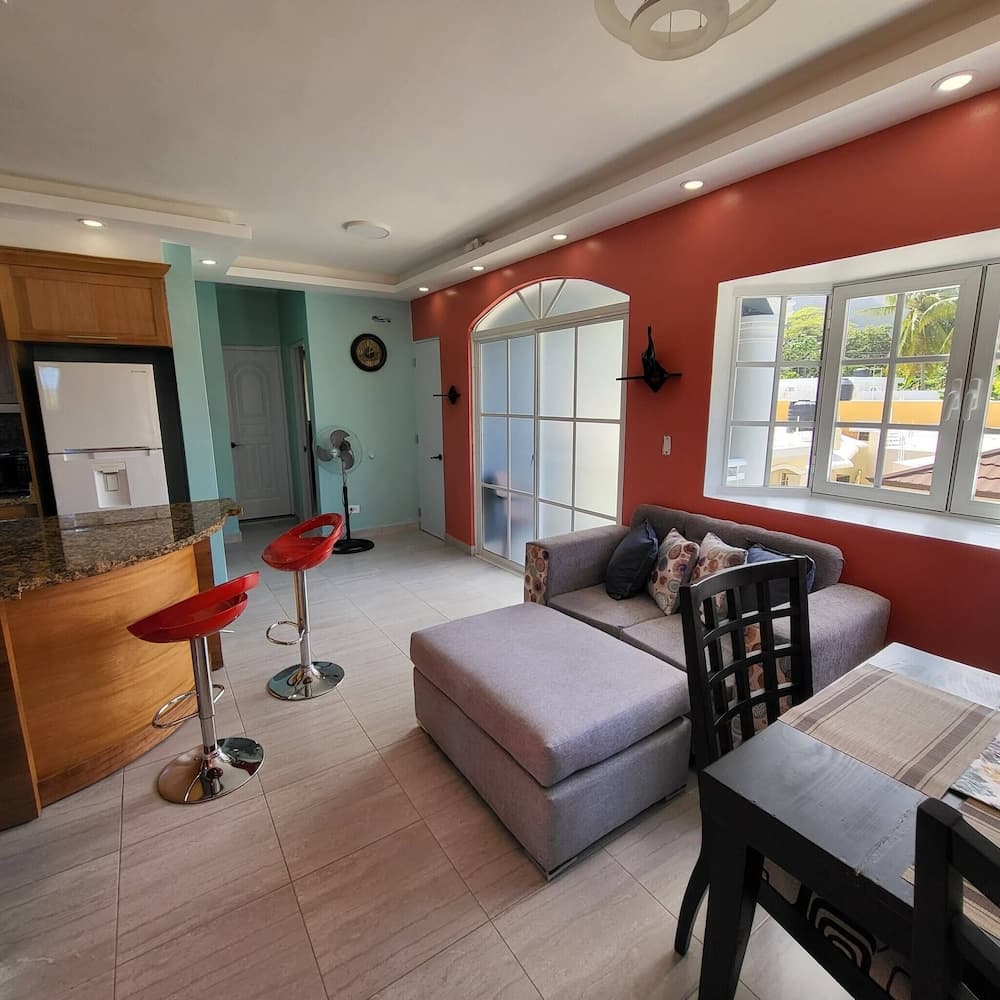 New and Modern 2 Bedroom Apt 5a photo 5