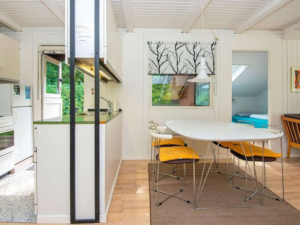 Tranquil Lakeside Retreat in Ry-by Traum photo 3